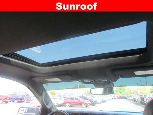 Used 2022 GMC Sierra 1500 AT4 w/ AT4 Preferred Package AWD/4WD image 15