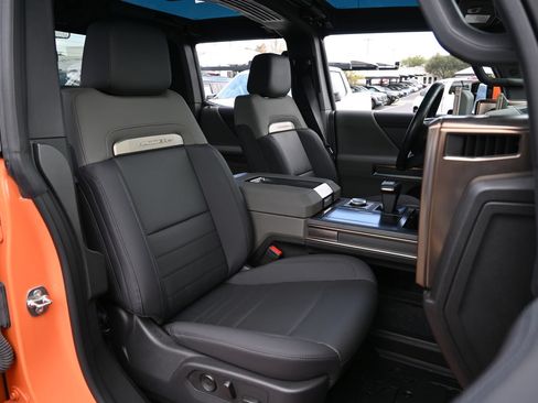 Used 2024 GMC Hummer EV 2X w/ LPO, Illumination Package AWD/4WD image 25