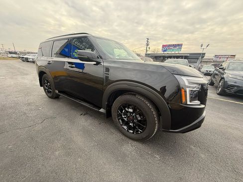 Used 2025 Nissan Armada PRO-4X w/ Pro-4X Premium Package image 1
