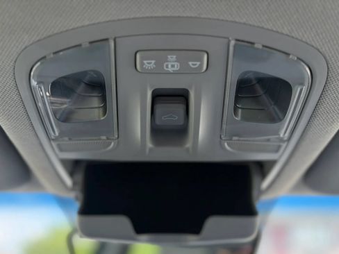 Used 2022 Hyundai Ioniq Limited FWD image 25