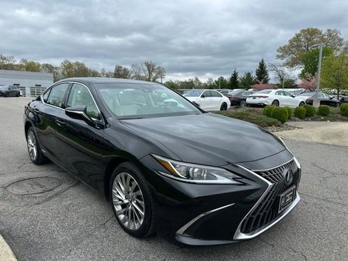 Used 2022 Lexus ES 300h w/ Luxury Package FWD image 7