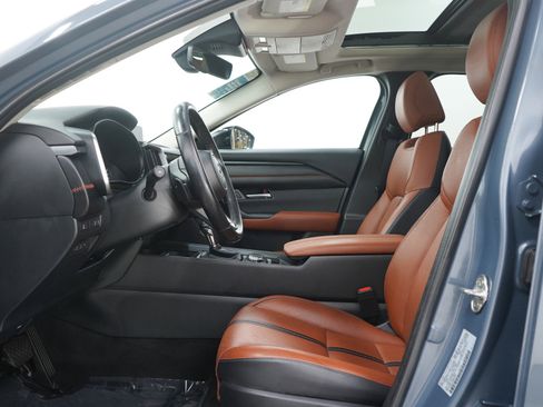 Used 2023 MAZDA CX-50 Meridian Edition w/ Apex Package image 23