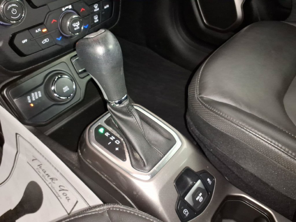 Used 2021 Jeep Renegade Limited AWD/4WD image 24