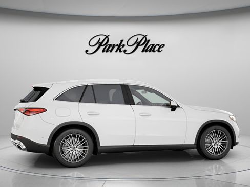 Used 2026 Mercedes-Benz GLC 300 image 24