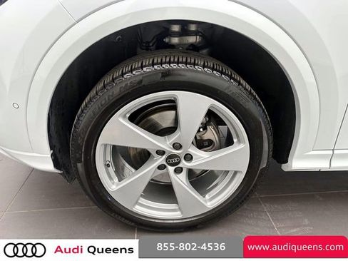 Certified 2025 Audi Q5 Premium Plus w/ Premium Plus AWD/4WD image 8
