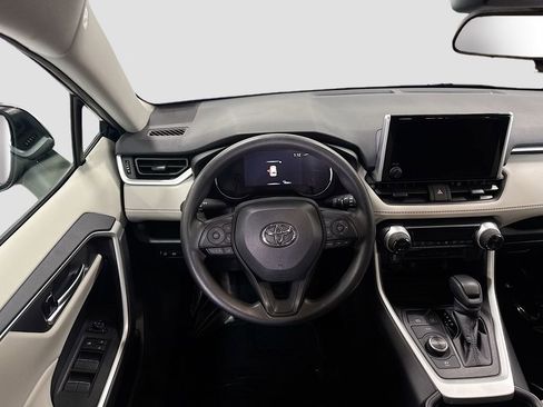 Used 2024 Toyota RAV4 XLE image 22