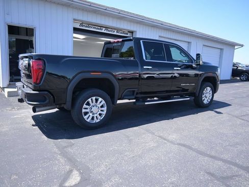 Used 2024 GMC Sierra 3500 Denali w/ Technology Package AWD/4WD image 8