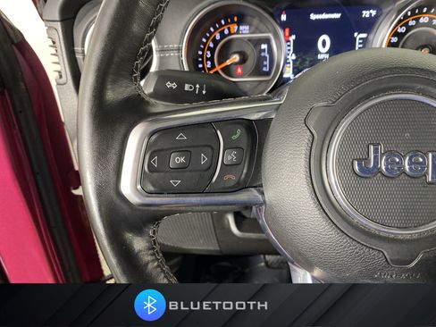 Used 2022 Jeep Wrangler Unlimited Sahara w/ LED Lighting Group AWD/4WD image 24