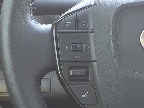 Used 2025 Toyota bZ4X AWD image 24