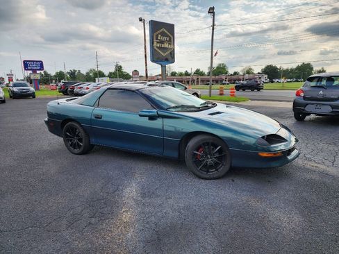 Used 1997 Chevrolet Camaro Z28 w/ Preferred Equipment Group 2 image 4