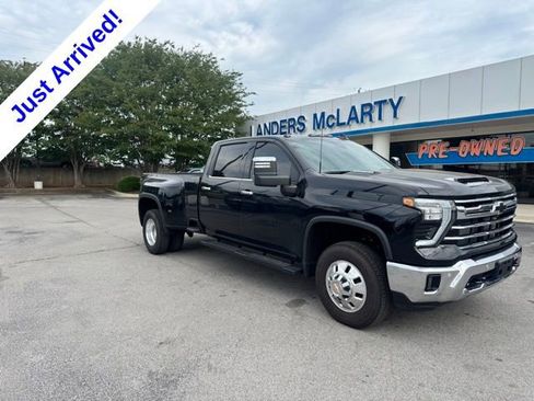 Used 2026 Chevrolet Silverado 3500 LTZ w/ LTZ Plus Package AWD/4WD image 1