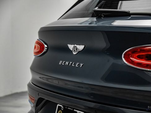 Used 2023 Bentley Bentayga Extended Wheelbase AWD/4WD image 15