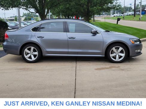 Used 2015 Volkswagen Passat 1.8T Limited Edition FWD image 2