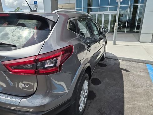 Used 2020 Nissan Rogue Sport SV FWD image 4