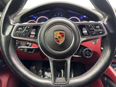 Used 2020 Porsche Cayenne w/ Premium Package image 56