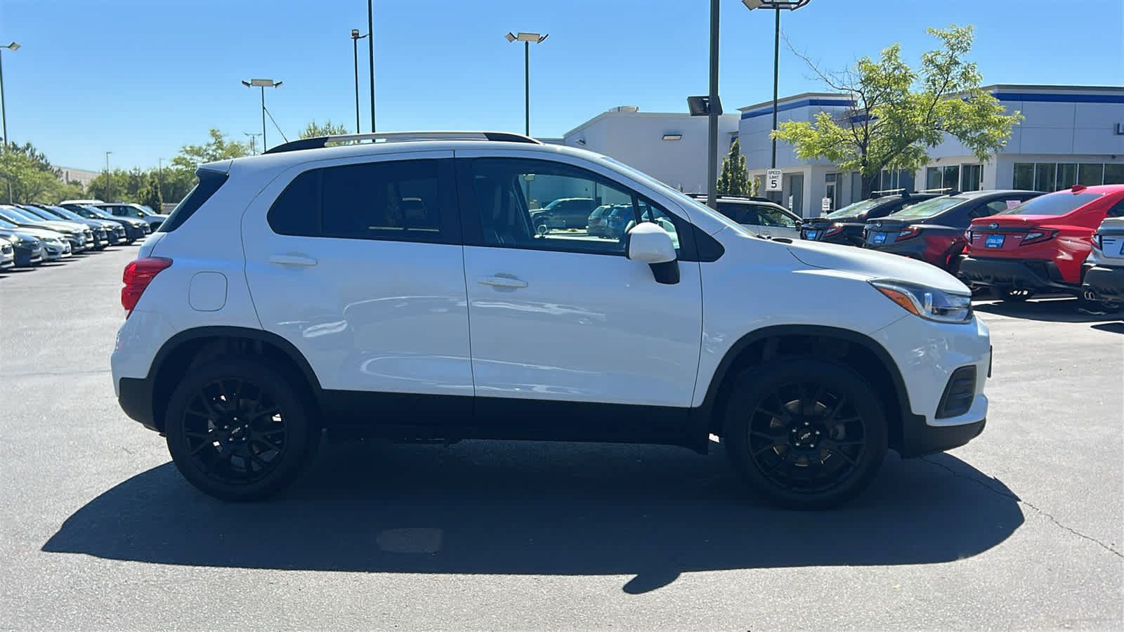 Used 2022 Chevrolet Trax LT w/ Sport Edition AWD/4WD image 4