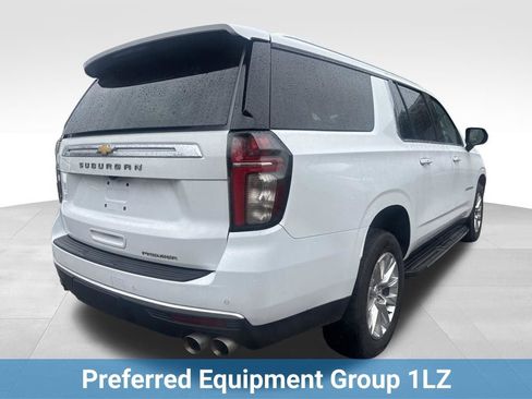 Used 2023 Chevrolet Suburban Premier image 9