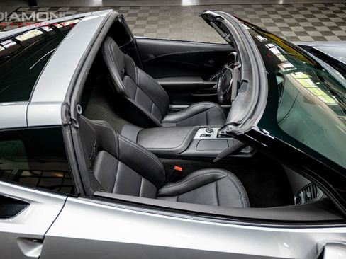 Used 2019 Chevrolet Corvette Stingray Coupe RWD image 78