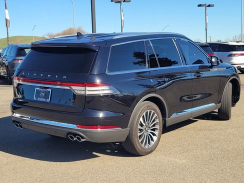 Used 2022 Lincoln Aviator Reserve image 4