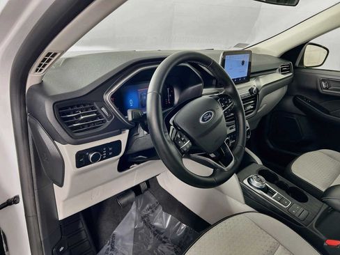 Used 2024 Ford Escape Active AWD/4WD image 9