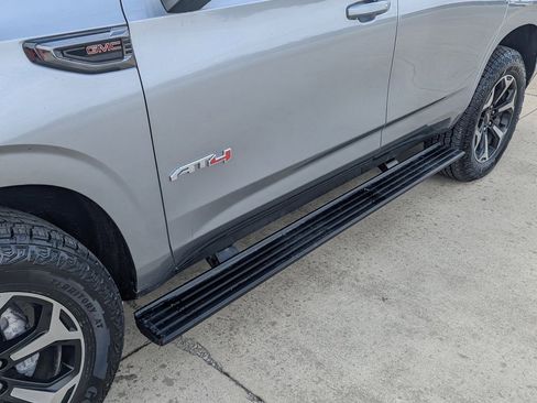 Used 2025 GMC Yukon AT4 w/ AT4 Premium Package image 14