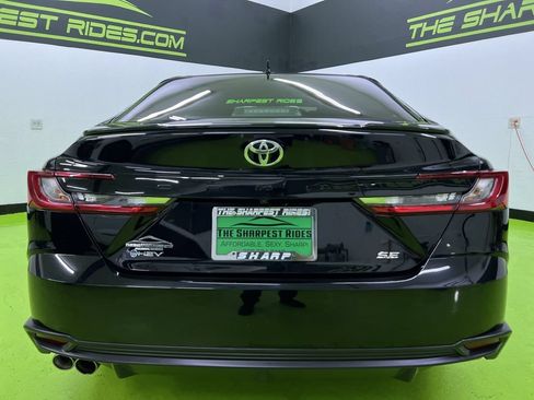 Used 2025 Toyota Camry SE FWD image 8
