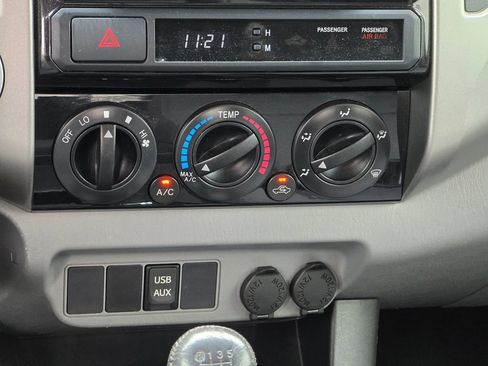 Used 2014 Toyota Tacoma 4x4 Double Cab w/ TRD Sport Package image 17