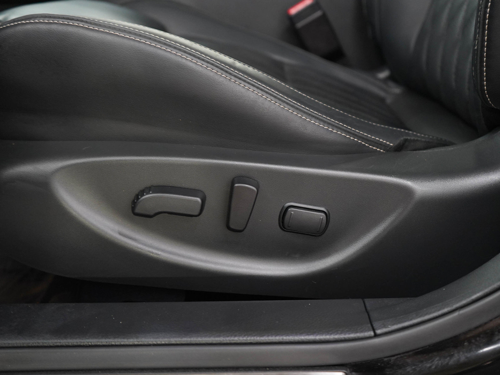 Used 2023 Nissan Maxima Platinum w/ Sport Mat Group FWD image 26