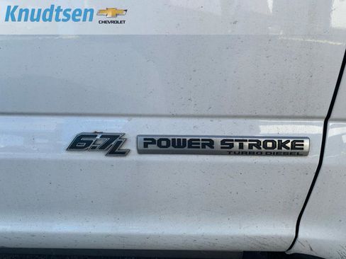 Used 2021 Ford F250 Platinum w/ FX4 Off-Road Package image 9