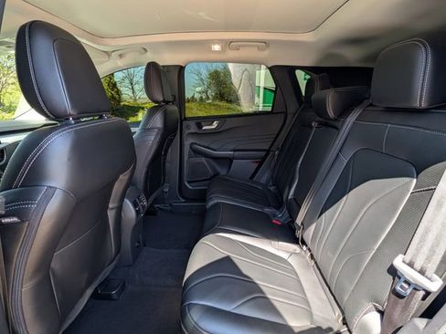 Used 2026 Ford Escape SE w/ PHEV Premium Package FWD image 36