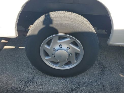 Used 2012 Ford E-250 and Econoline 250 Extended w/ PWR Group image 8