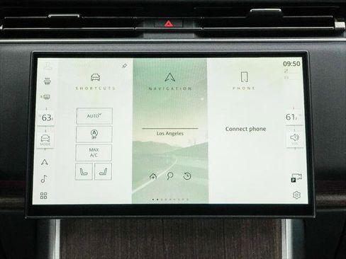 New 2025 Land Rover Range Rover Long Wheelbase SE image 22