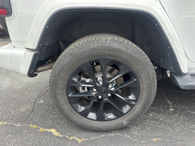 Certified 2022 Jeep Wrangler Unlimited Sahara AWD/4WD image 12