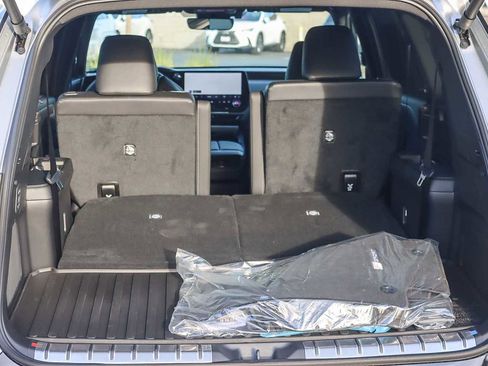 New 2026 Lexus TX 500h AWD image 26