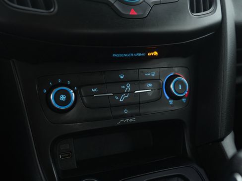 Used 2017 Ford Focus SE image 21