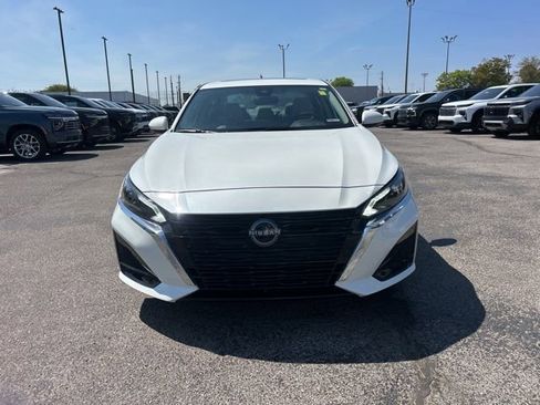 Used 2025 Nissan Altima 2.5 SL FWD image 8