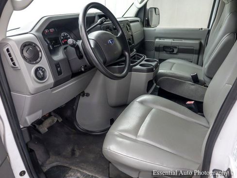 Used 2013 Ford E-250 and Econoline 250 w/ PWR Group RWD image 12