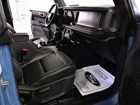 Used 2025 Ford Bronco Badlands image 29