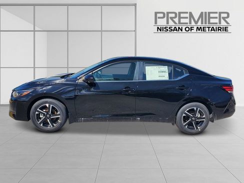 New 2025 Nissan Sentra SV image 3