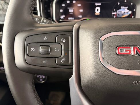 Used 2025 GMC Sierra 2500 SLE w/ SLE Value Package; AWD/4WD image 19