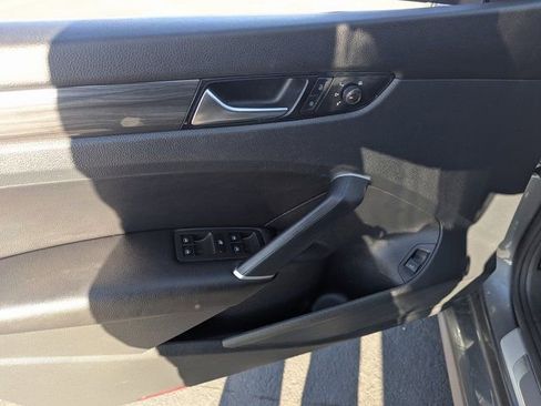 Used 2020 Volkswagen Passat 2.0T R-Line image 15