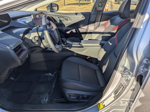 Used 2026 Toyota Prius Plug-In Hybrid image 17