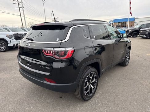 Used 2025 Jeep Compass Limited AWD/4WD image 5