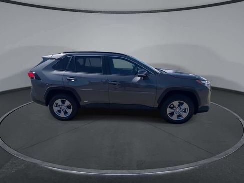 Certified 2024 Toyota RAV4 LE AWD/4WD image 9