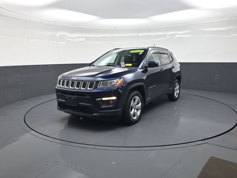 Used 2018 Jeep Compass Latitude AWD/4WD image 7