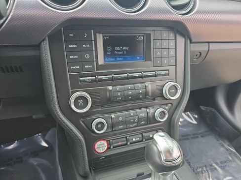 Used 2015 Ford Mustang Coupe RWD image 21