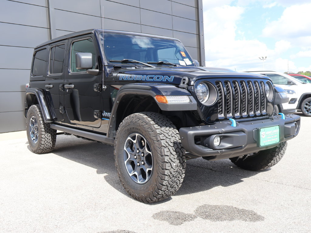Used 2023 Jeep Wrangler Unlimited Rubicon 4xe w/ Steel Bumper Group AWD/4WD image 6