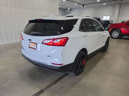 Used 2021 Chevrolet Equinox Premier w/ Redline Edition AWD/4WD image 8
