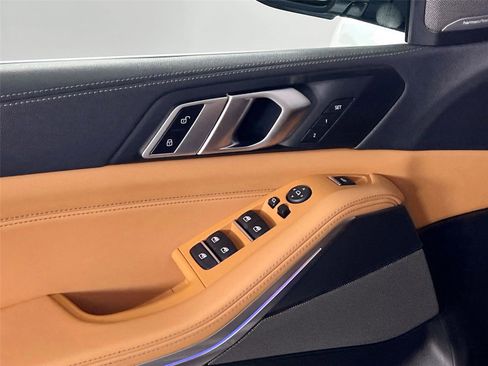 Used 2023 BMW X5 xDrive40i w/ Premium Package image 16