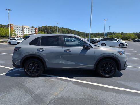 Used 2025 Honda HR-V Sport image 2